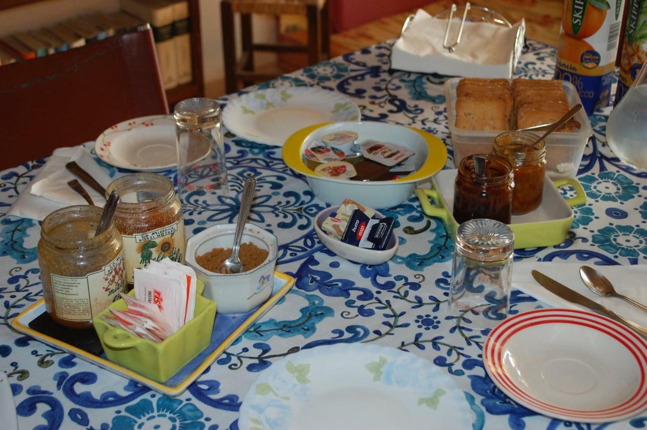 Il Pino Bed and Breakfast Vetulonia Eksteriør billede